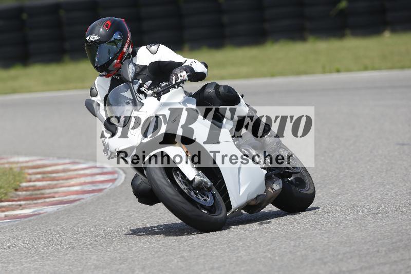 /27 12.06.2025 Ducati Schweiz Trackday Warmup  ADR/blau-bleu/41